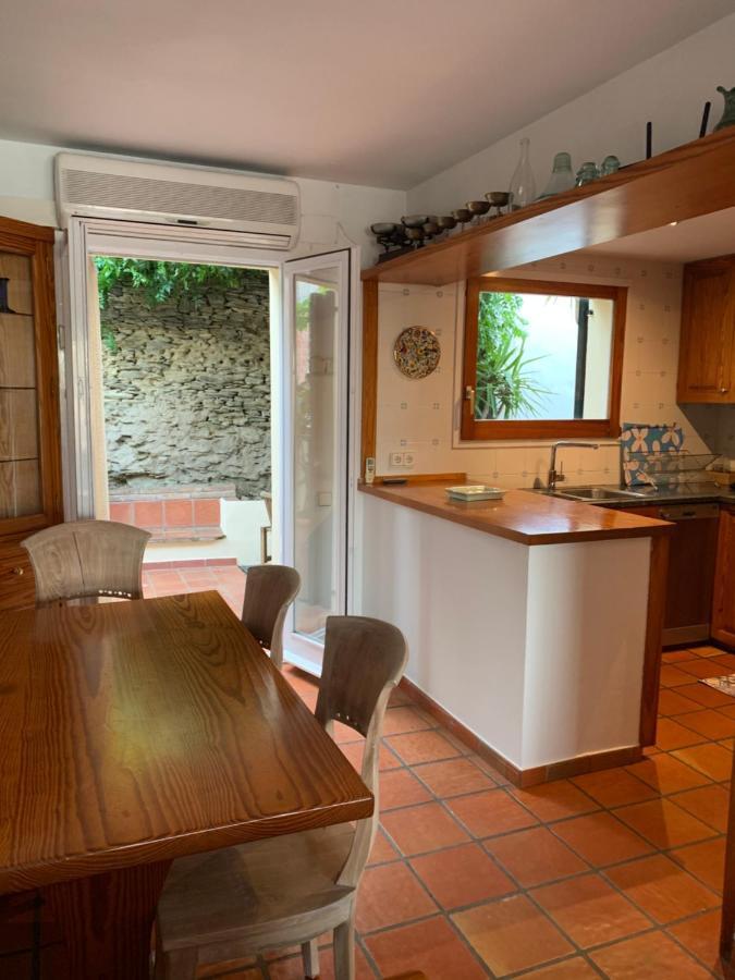 Villa Sa Heura à Cadaqués Extérieur photo